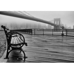 Fototapete - Autumn Day in New York - Architecture of a city bridge in foggy weather