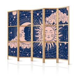 Japanischer Paravent - Cosmic Harmony - Illustration of the Sun and Moon on a Navy Background